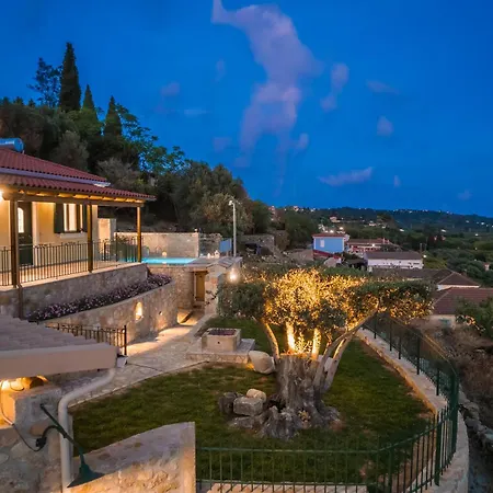 Ipoliti Luxury Living וילה