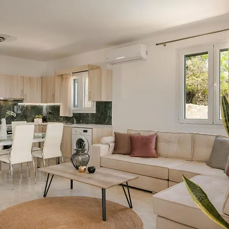 Ipoliti Luxury Living וילה סבורונטה