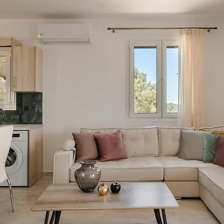 Ipoliti Luxury Living 스보로나타